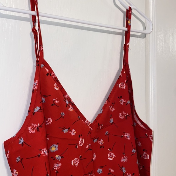 RED FLORAL TANK TOP - Picture 6 of 7